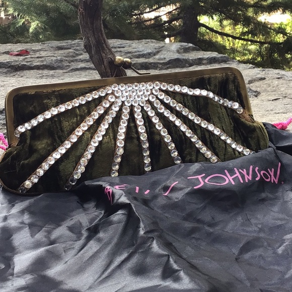 💋Exquisite💚green velvet & rhinestones💎clutch by Betsey Johnson - Picture 6 of 14